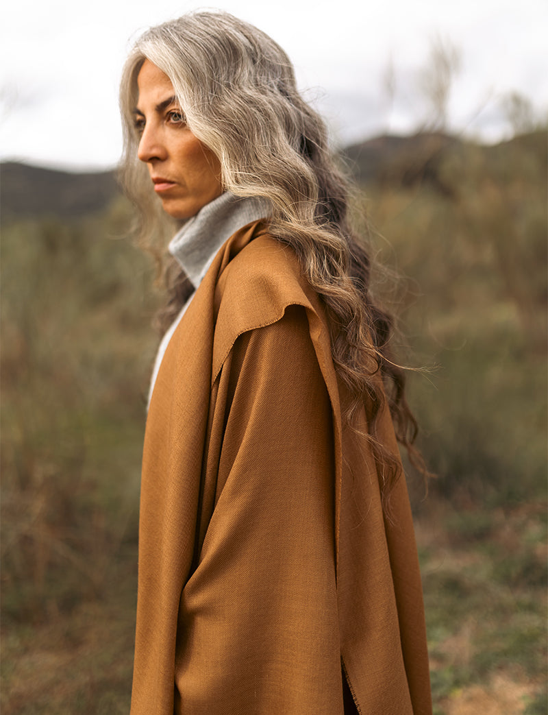 Chal royal de súper baby alpaca de Perú y seda