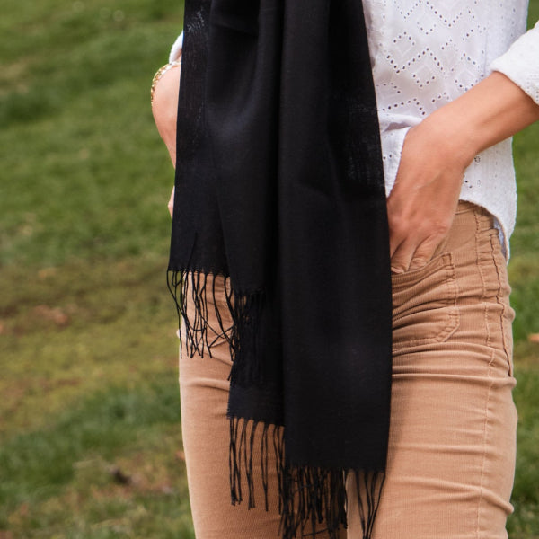 Chal liso Negro