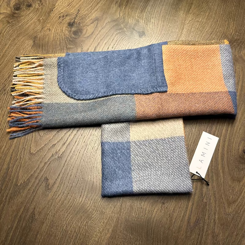 Chal de cuadros con bolsillos 100% baby alpaca de LAMINI multicolor