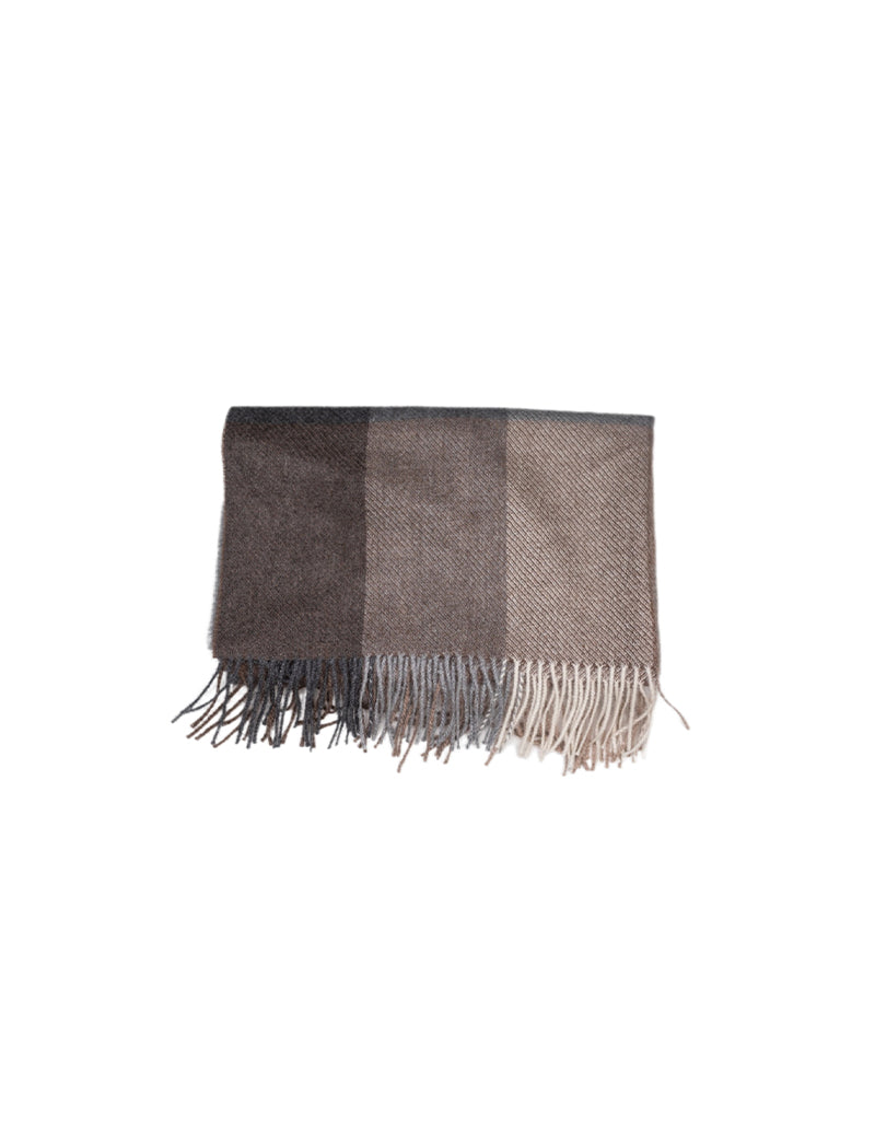 Chal de cuadros de colores arena tejido en lana peruana de baby alpaca