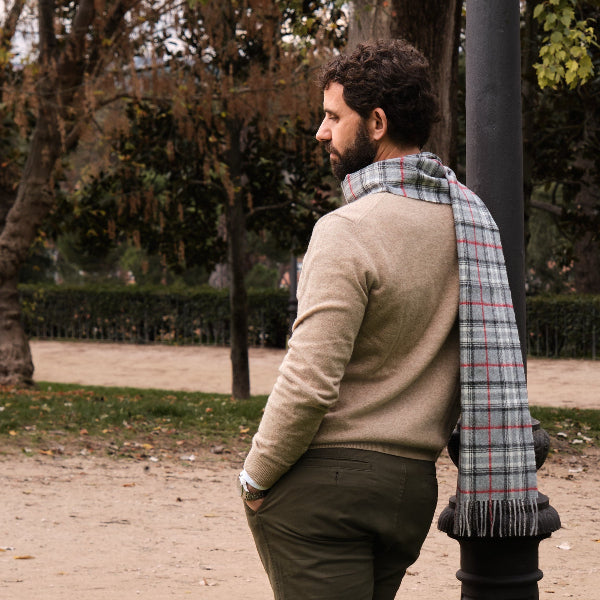 Bufanda escocesa Grey