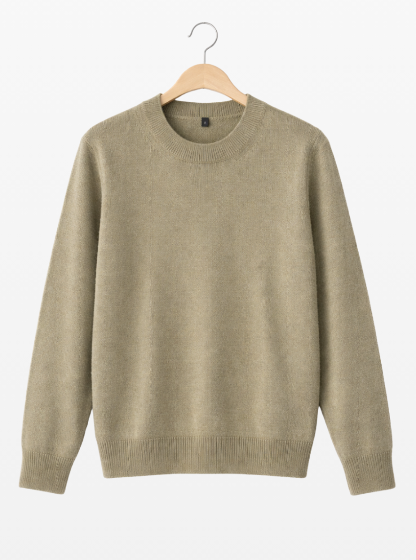 Jersey classic cuello redondo de mujer de la marca LAMINI en color taupe tejido en lana baby alpaca 100% colgado de una percha